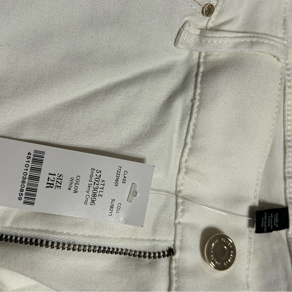 White House Black Market Embroidered White Jeans - Picture 4 of 6